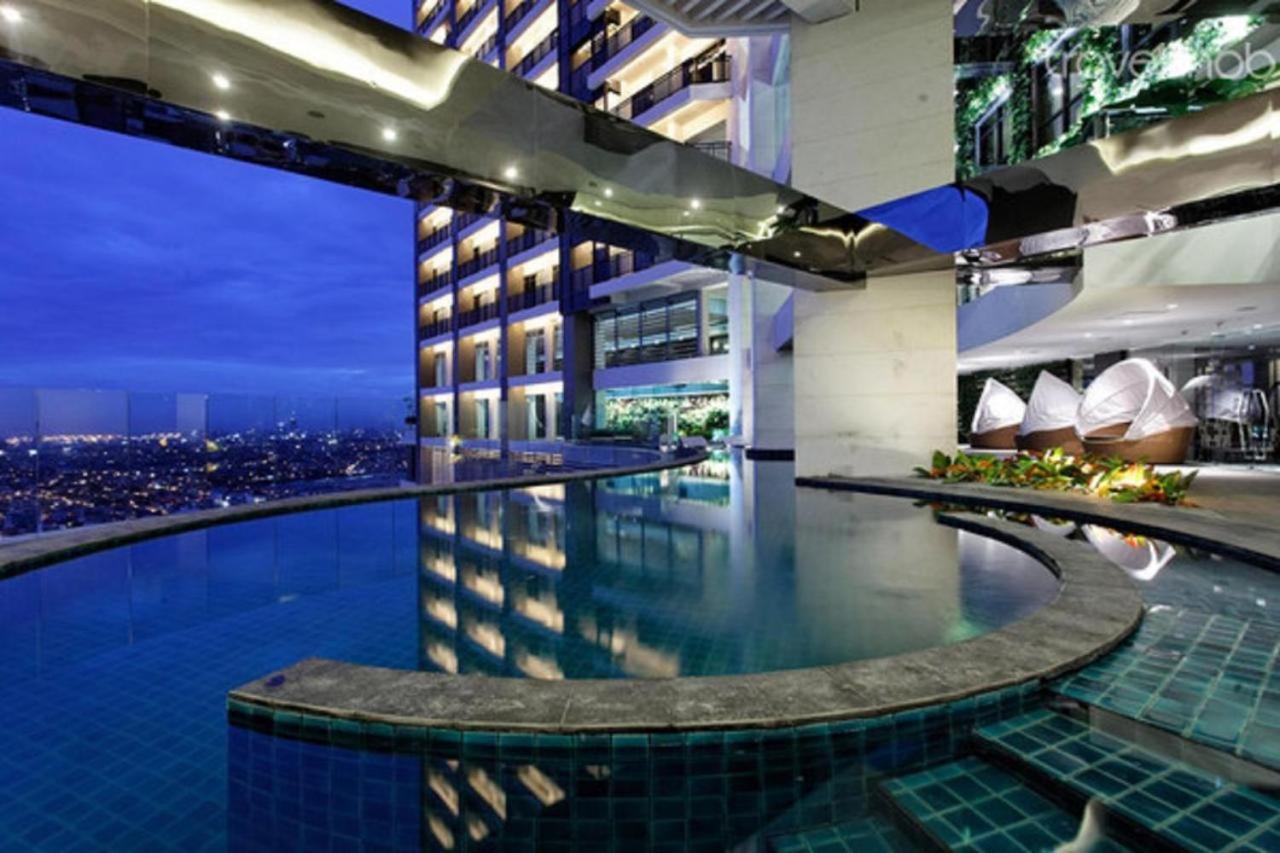 Gramercy Residences Manila Esterno foto